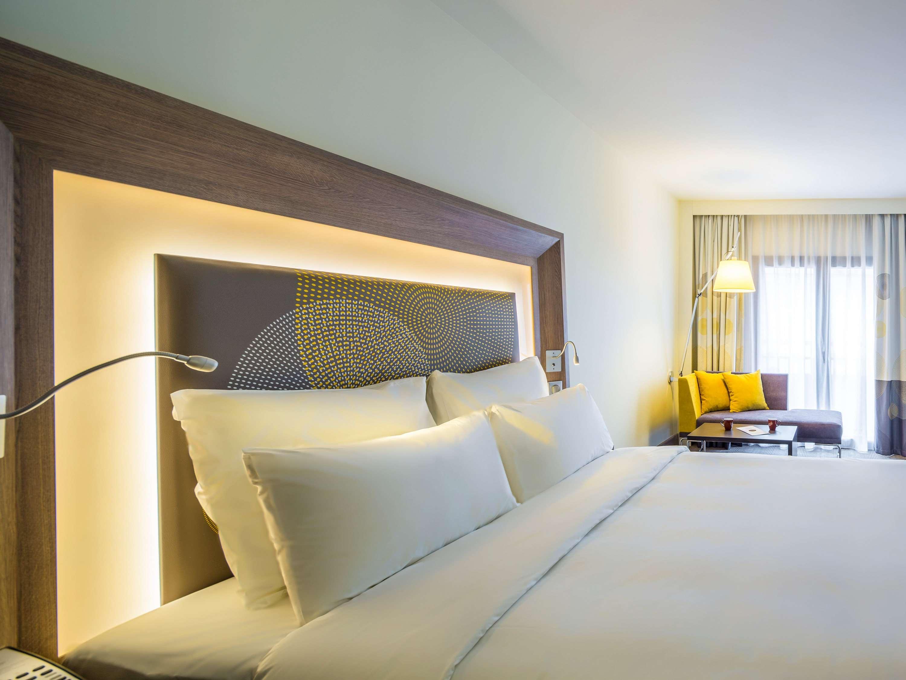 โนโวเทล อิสตันบูล บอสฟอรัส Hotel ภายนอก รูปภาพ A room at Novotel