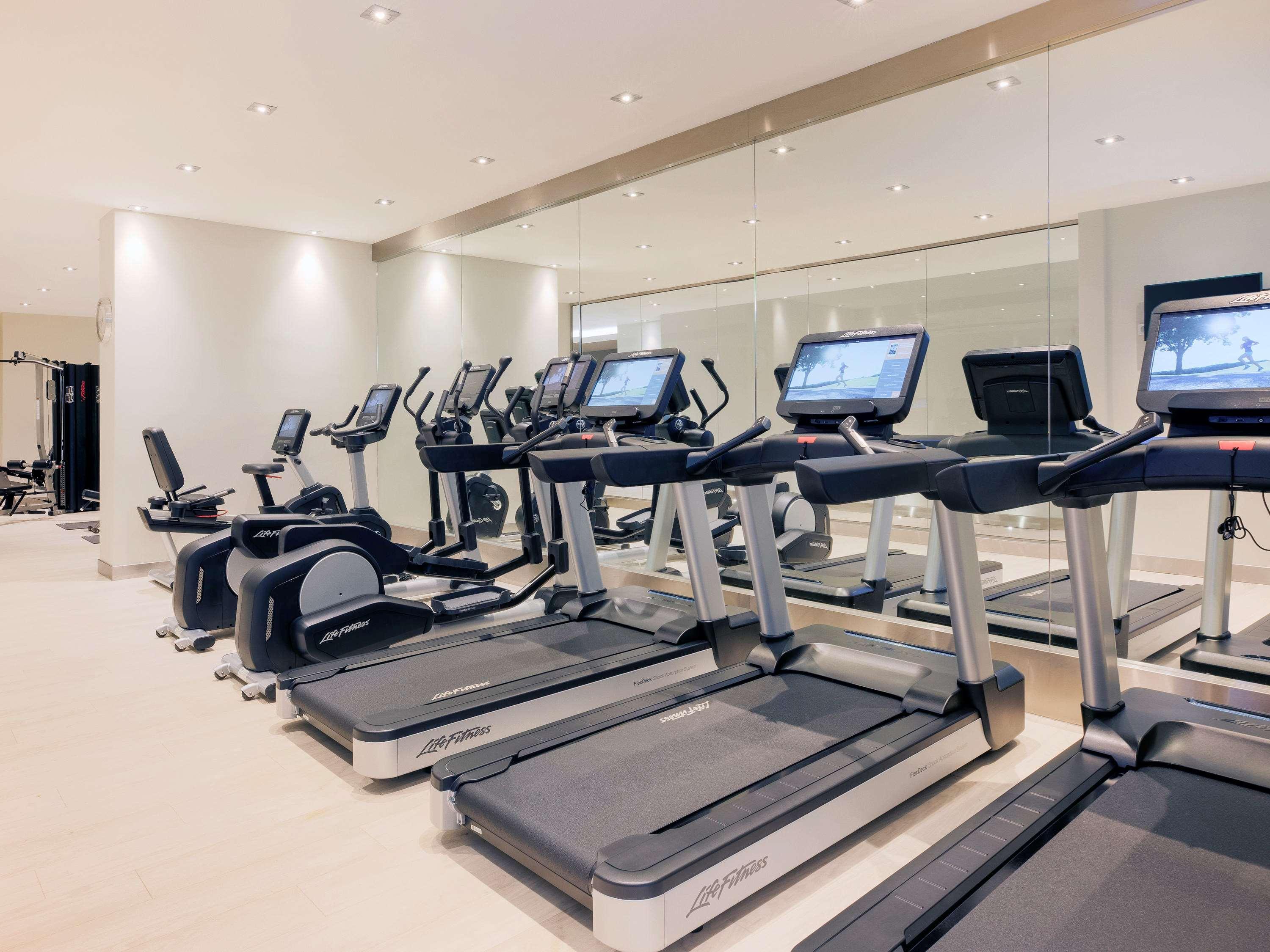 โนโวเทล อิสตันบูล บอสฟอรัส Hotel ภายนอก รูปภาพ The gym at the Mandarin Oriental, London