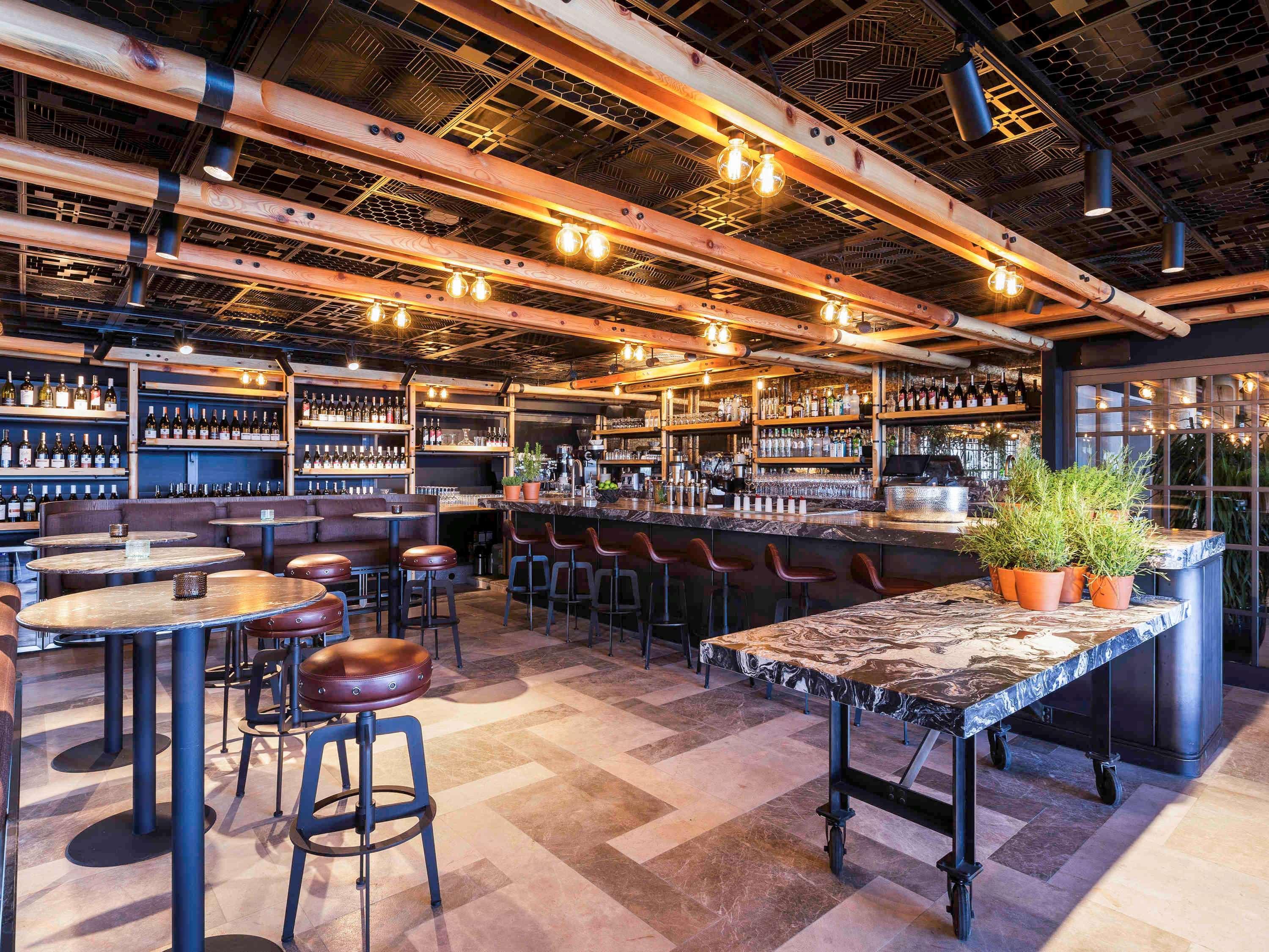 โนโวเทล อิสตันบูล บอสฟอรัส Hotel ภายนอก รูปภาพ The interior of the restaurant