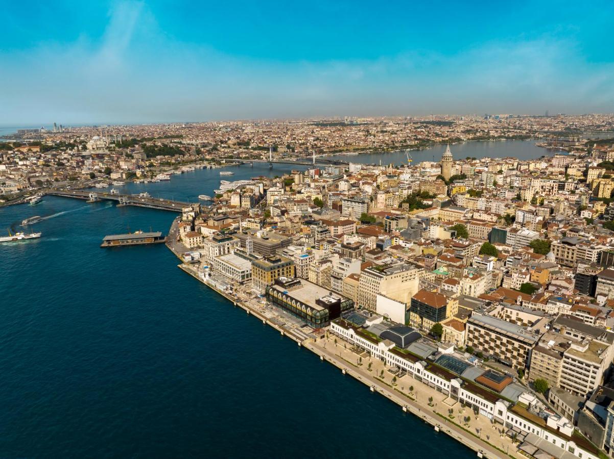 โนโวเทล อิสตันบูล บอสฟอรัส Hotel ภายนอก รูปภาพ Aerial view of Piraeus