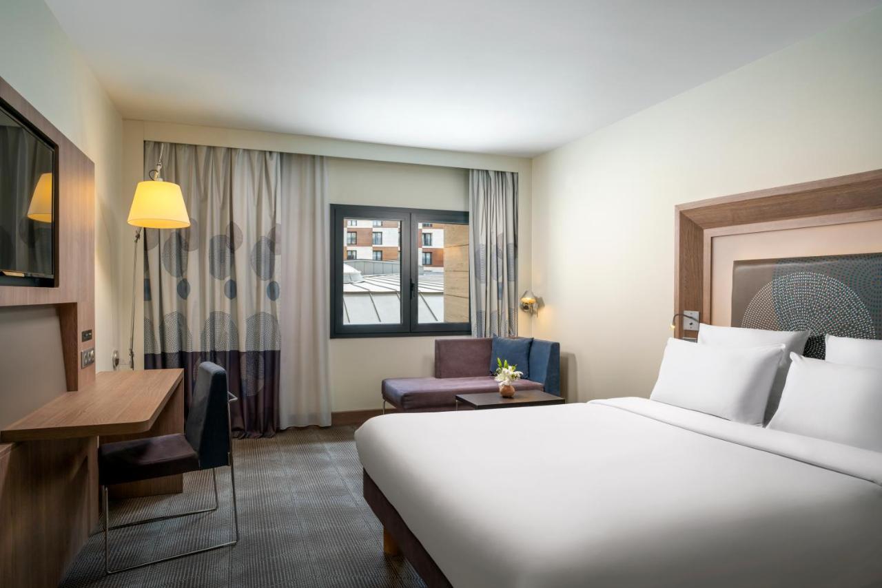 โนโวเทล อิสตันบูล บอสฟอรัส Hotel ภายนอก รูปภาพ A room at the hotel